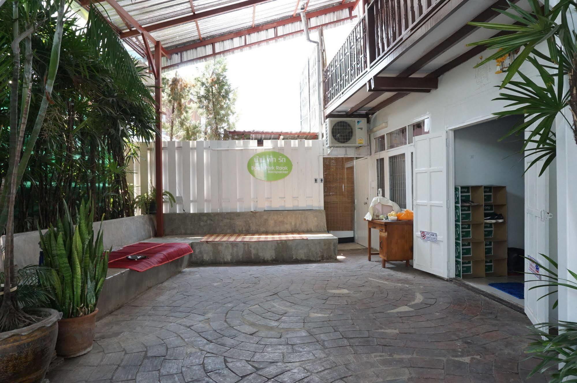 Baan Park Raak Backpacker Hostel Chiang Mai Eksteriør bilde