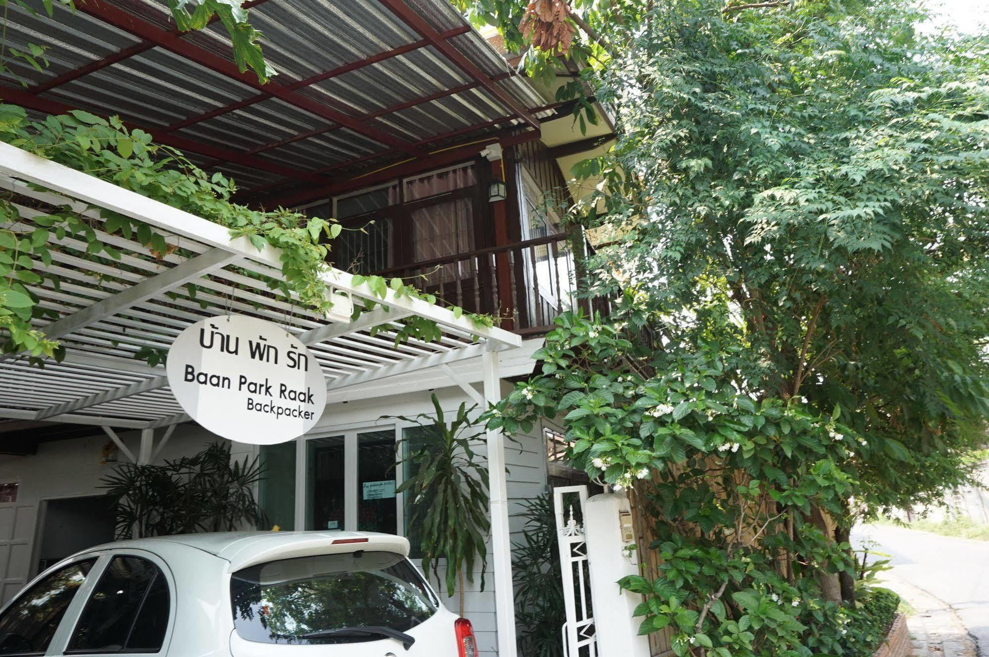 Baan Park Raak Backpacker Hostel Chiang Mai Eksteriør bilde